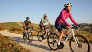 Die richtige Kleidung für E-Bike-Touren