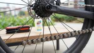Wie oft sollte man die E-Bike-Kette pflegen?